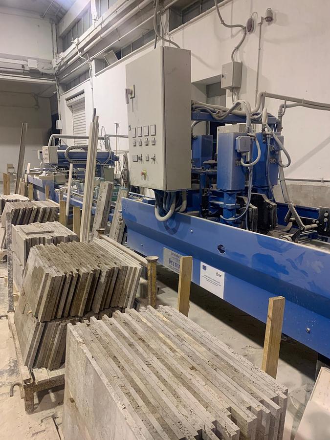 Usato REFILATRICE E ATTESTATRICE AUTOMATICA CON CARICATORE SOCOMAC