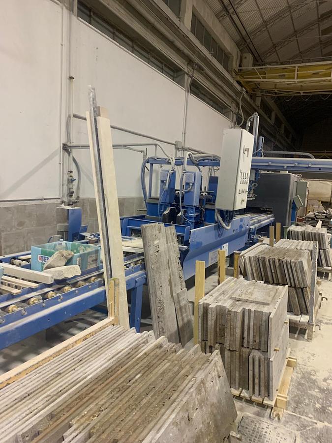 Usato REFILATRICE E ATTESTATRICE AUTOMATICA CON CARICATORE SOCOMAC