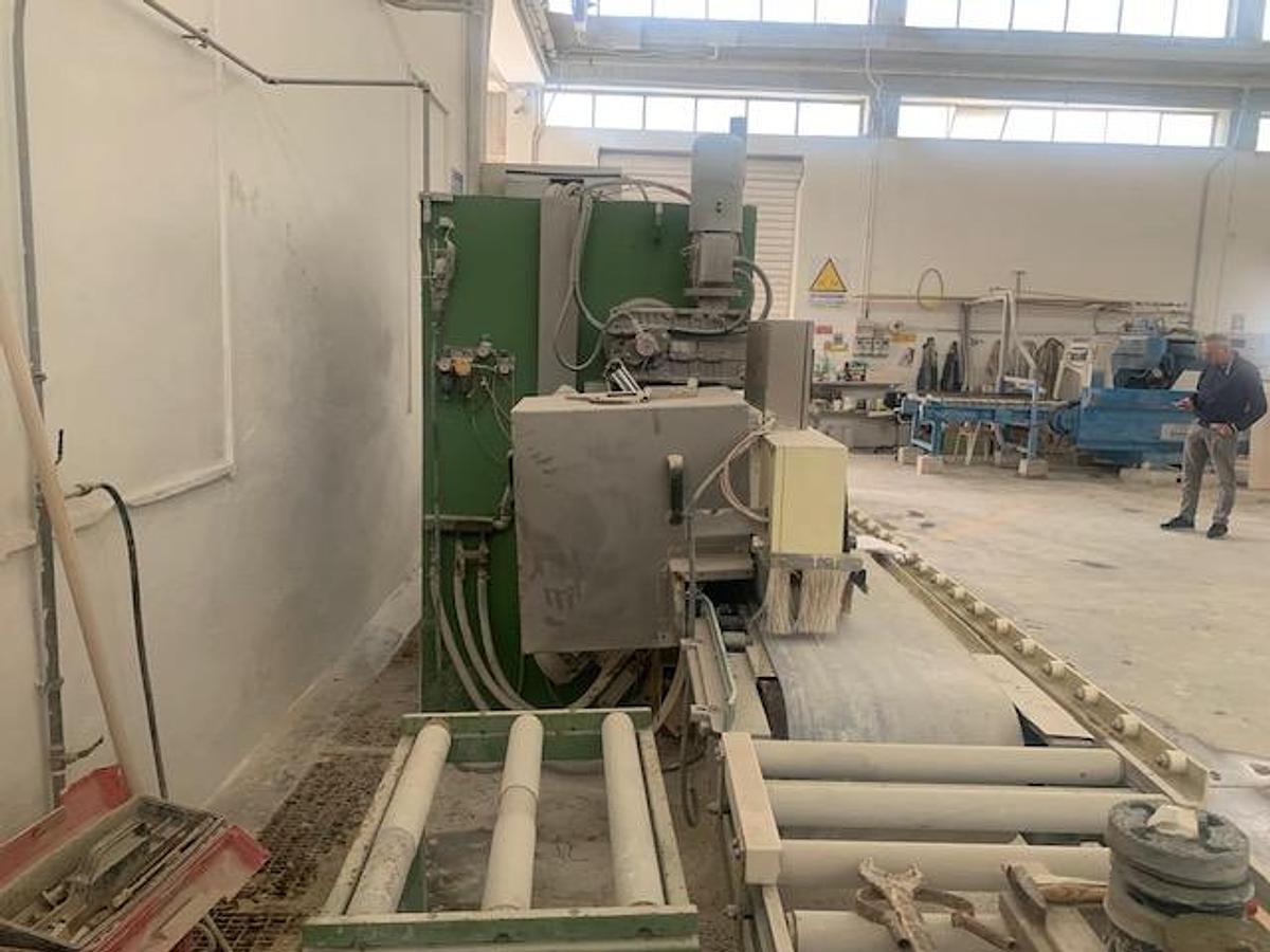 Usato EDGE POLISHING MACHINE CAVANI -LUCIDACOSTE A TORO  A NASTRO CAVANI  USATA