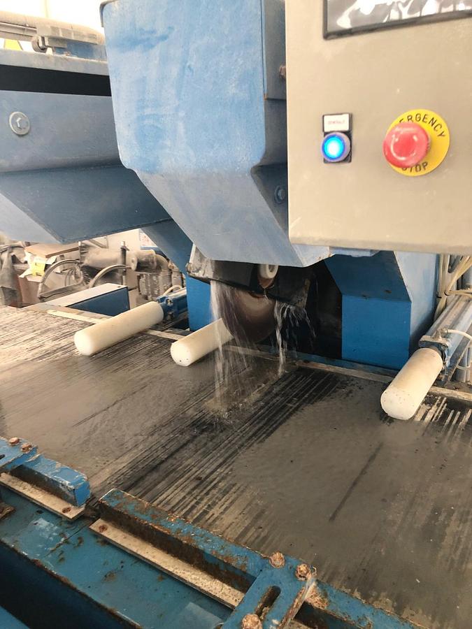 Usato REFILATRICE E ATTESTATRICE AUTOMATICA CON CARICATORE SOCOMAC