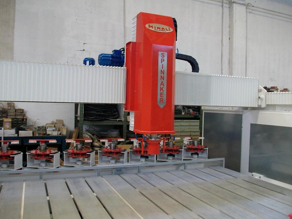 Usato LUCIDATRICE USATA SPINNAKER CAMBIO UTENSILI AUTOMATICO -POLISHING MAACHINE MONOBLOCK