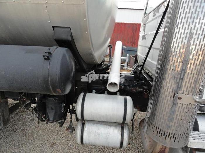 Used 1997 MACK RD690S