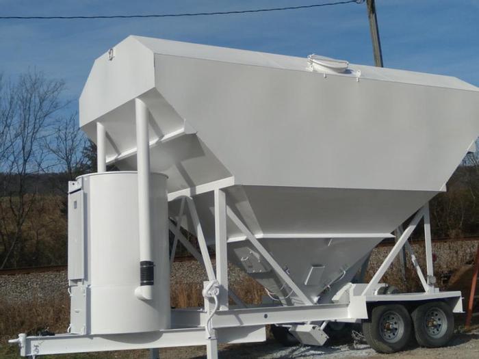 Used 2005 Belgrade 200Bbl Low Profile Portable Silo