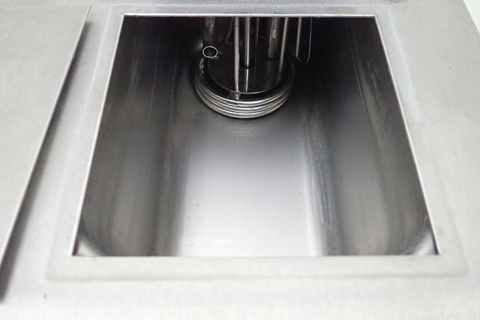 Used Fisher Scientific Model 9005 6L Recirculating Heated / Refrigerated Water Bath