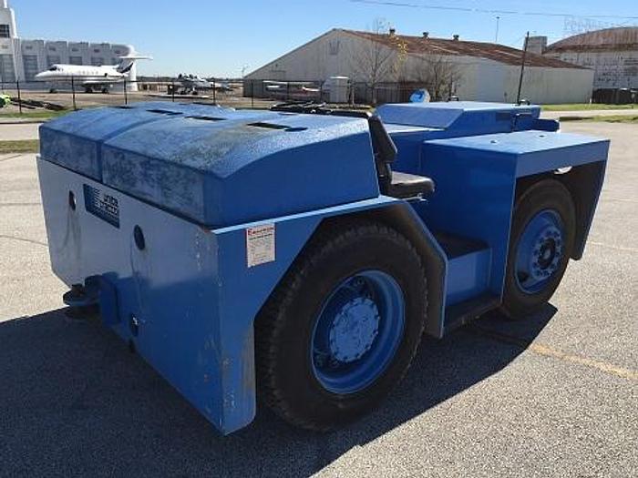 Used 1990 United SM160 Pushback tow tractor.