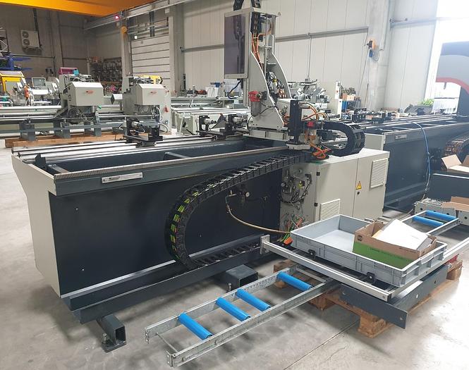 Gebraucht Bearbeitungszentrum Elumatec SLK 118
