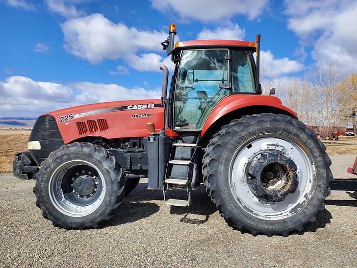 Used Case Magnum 225 CVT Tractor - 3500 hrs