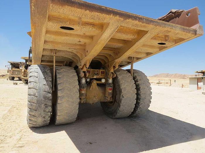 Used 2005 CATERPILLAR 775E