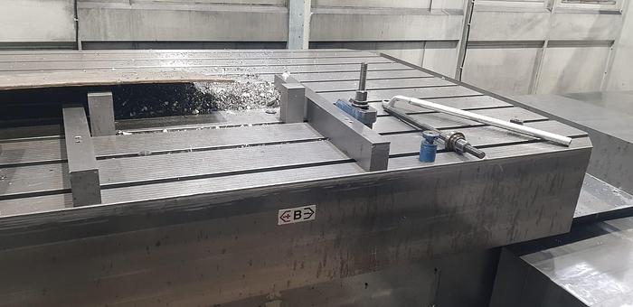 Usato ALESATRICE A "T" LAZZATI HB 150 T CNC