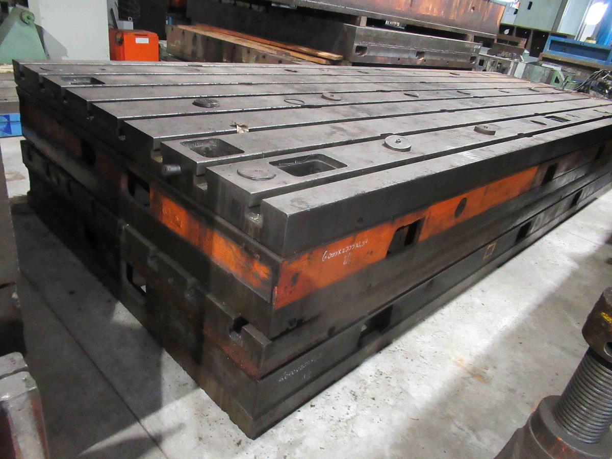 Usato PIANI IN GHISA SCANALATI - n. 2