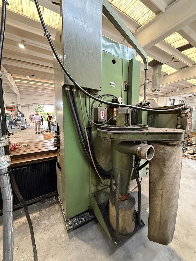 Usato FRESATRICE A BANCO FISSO MECOF CS 08 