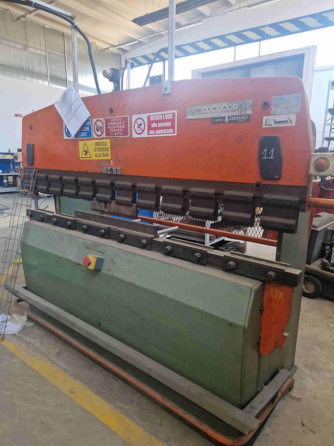Usato PRESSA PIEGATRICE IDRAULICA SCHIAVI RG 2400/35