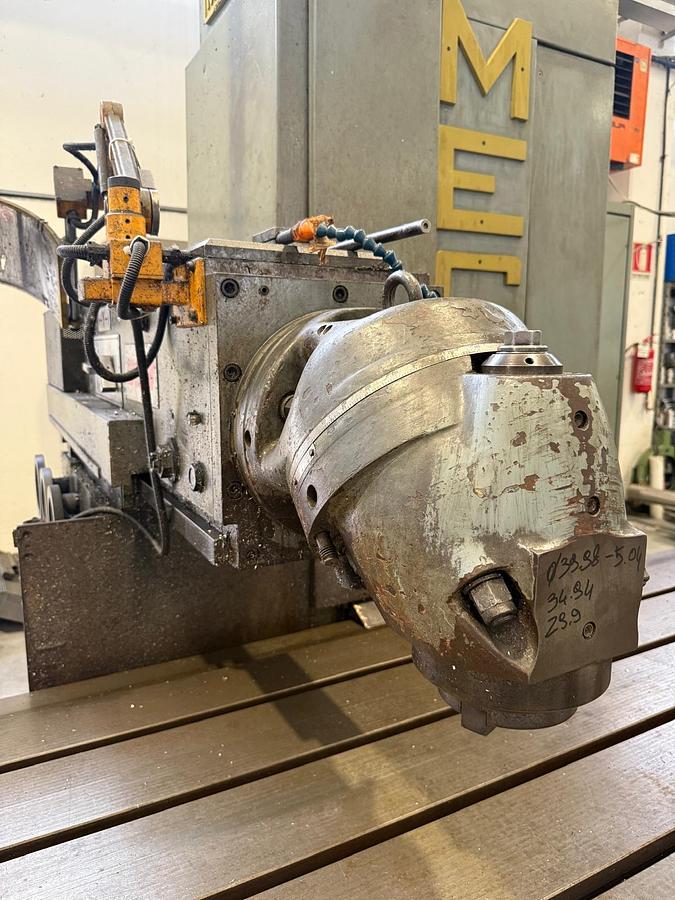 Usato FRESATRICE A BANCO FISSO MECOF CS 08 