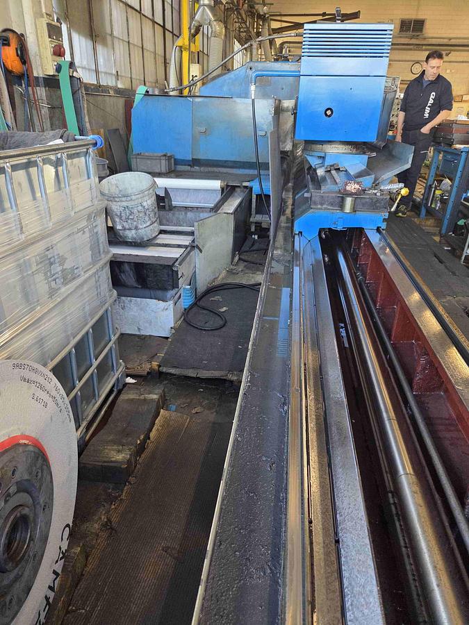 Usato RETTIFICA PER ESTERNI TOS BUC 63 B