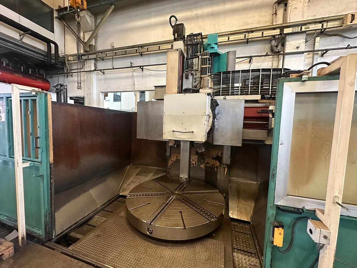 Usato TORNIO VERTICALE TOS SKIQ 20 CNC