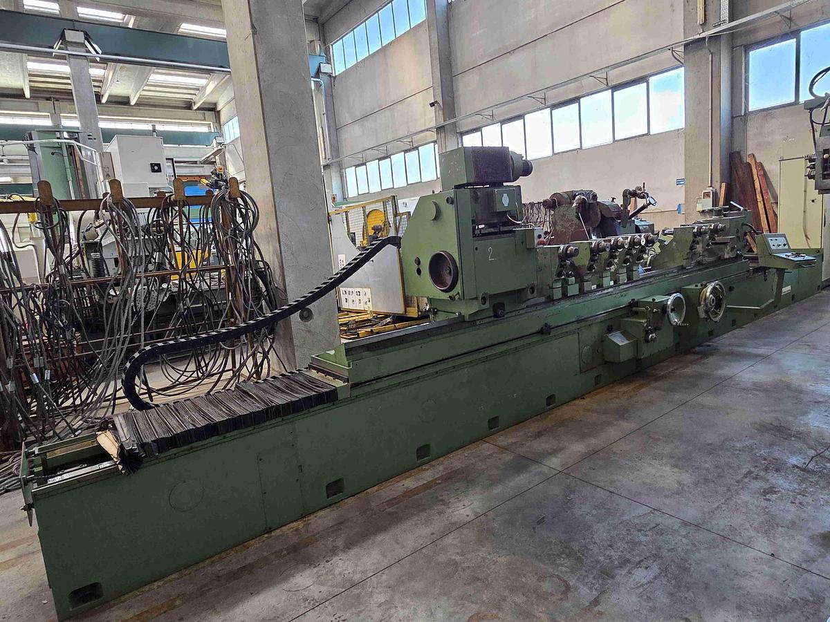 Usato RETTIFICA PER ESTERNI KIKINDA AFE 400 x 4000