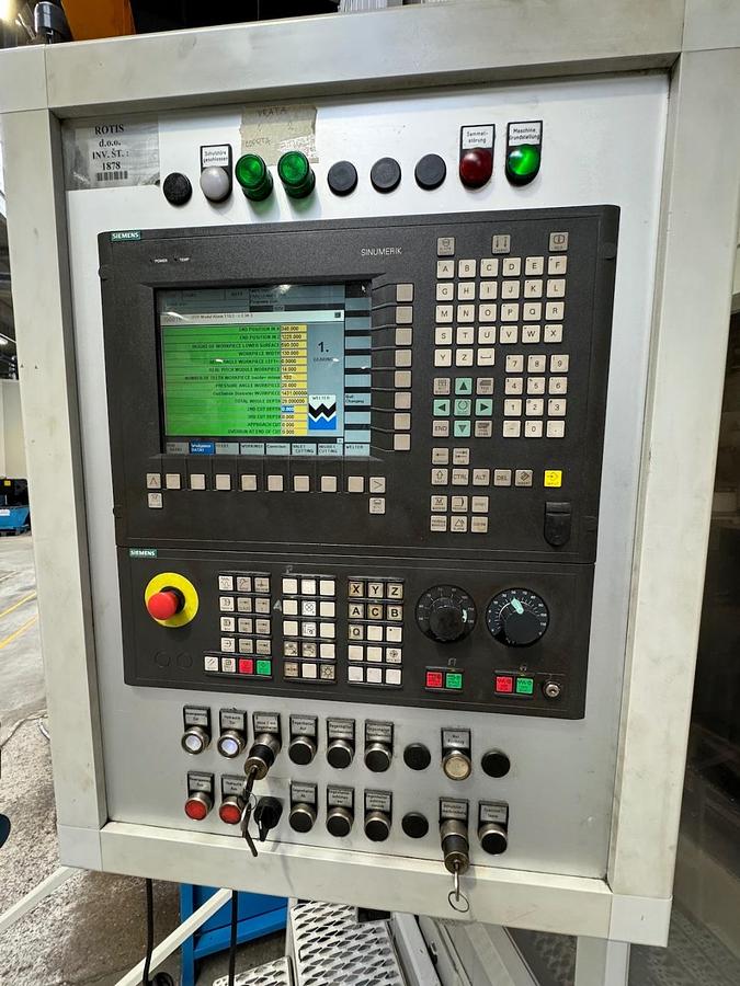 Usato DENTATRICE A CREATORE LIEBHERR L 3002 CNC