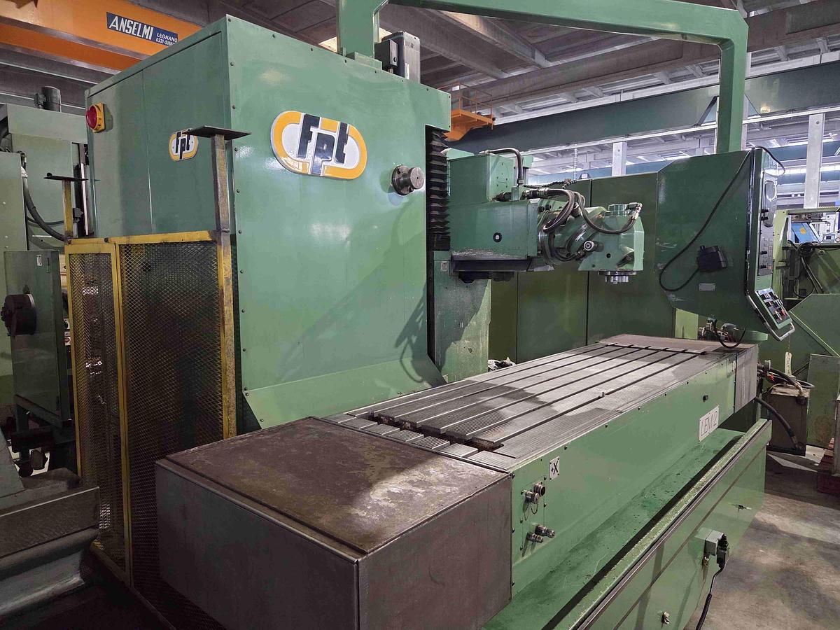 Usato FRESATRICE A BANCO FISSO FPT LEM 2 CNC