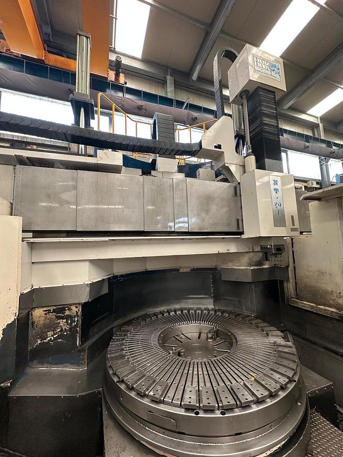Usato TORNIO VERTICALE HNK NT 20/25 CNC