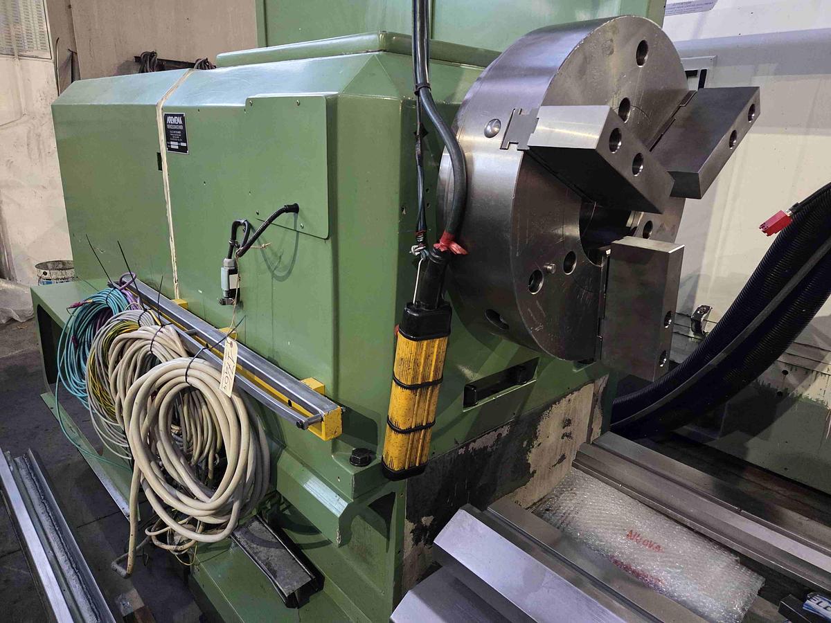 Usato TORNIO PARALLELO A BANCALE SFILABILE GIANA GFS 12 CNC