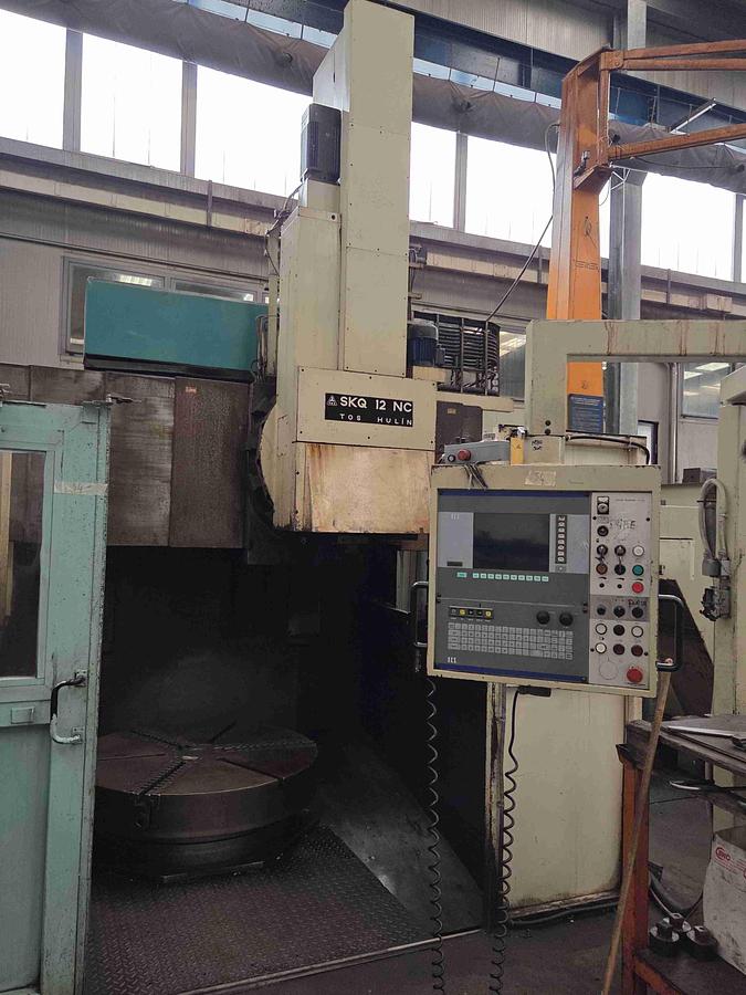 Usato TORNIO VERTICALE TOS SKQ 12 CNC