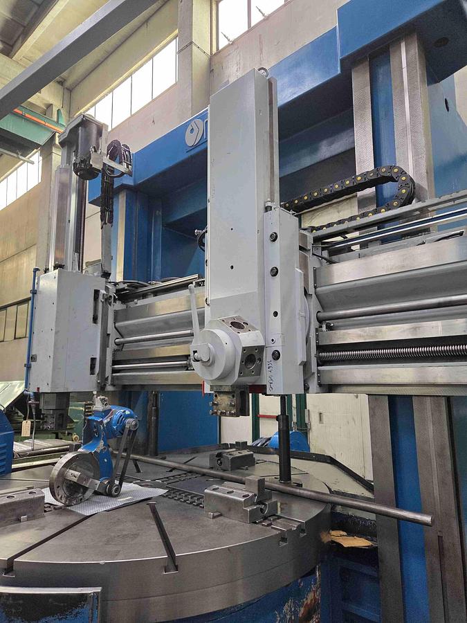 Usato TORNIO VERTICALE OMBA TV 215 CNC