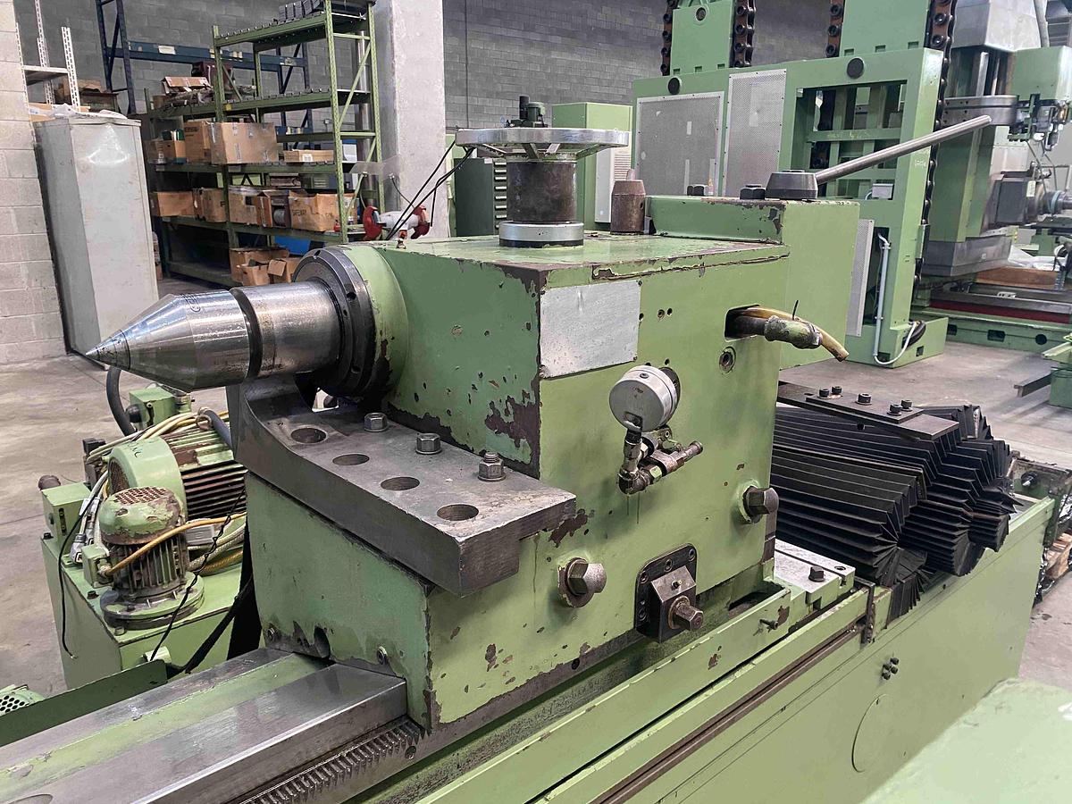 Usato RETTIFICA PER ESTERNI KIKINDA AFE 400 x 3000
