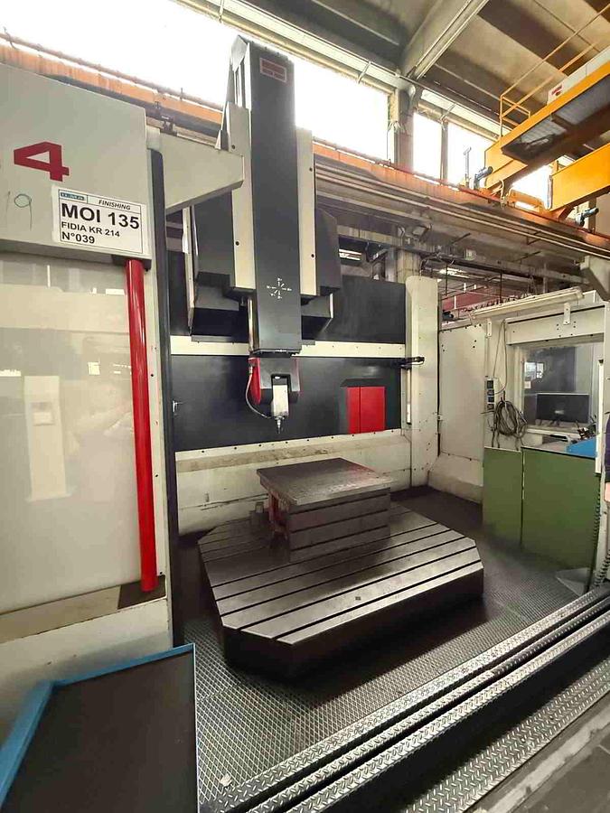Usato FRESATRICE A BANCO FISSO FIDIA KR 214 CNC