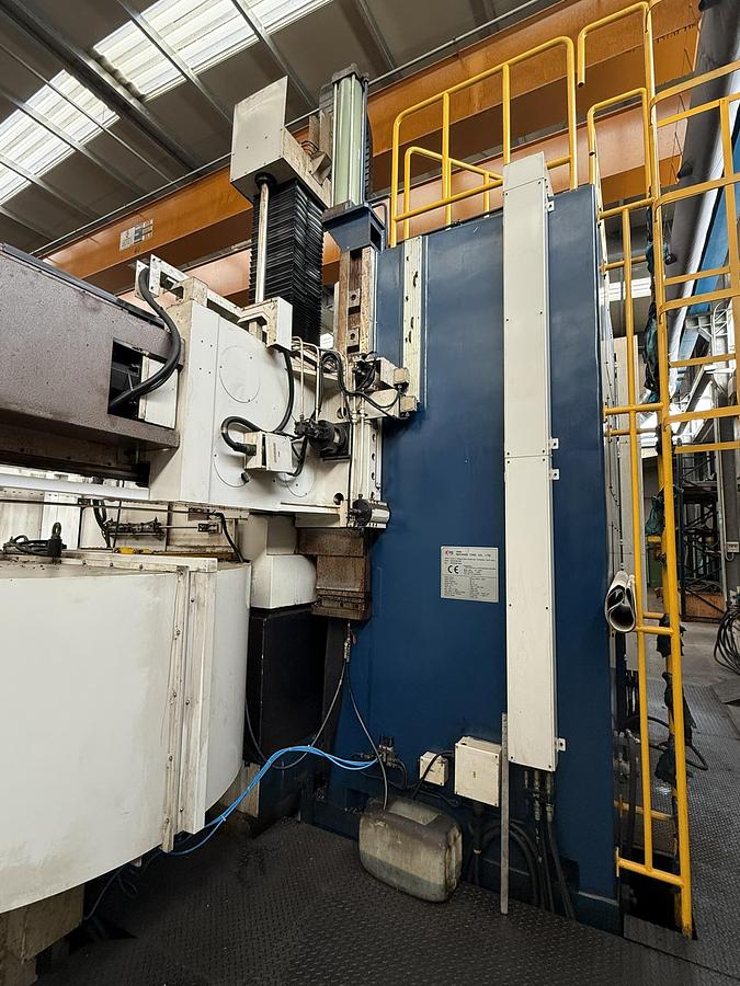 Usato TORNIO VERTICALE HNK NT 20/25 CNC