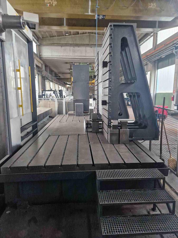 Usato FRESATRICE A MONTANTE MOBILE FPT RONIN EVO CNC