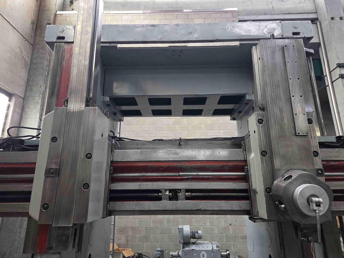 Usato TORNIO VERTICALE TITAN SC 27