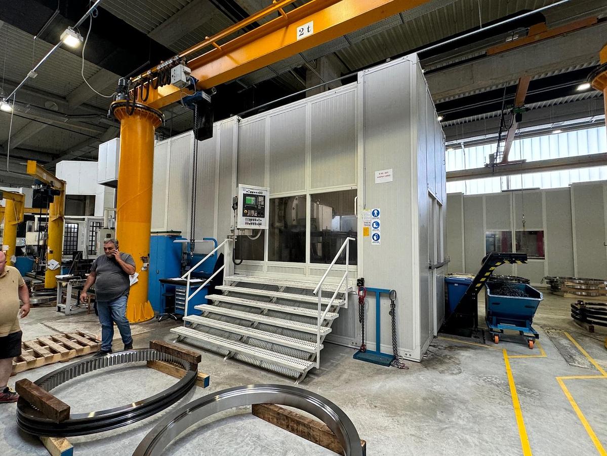 Usato DENTATRICE A CREATORE LIEBHERR L 3002 CNC