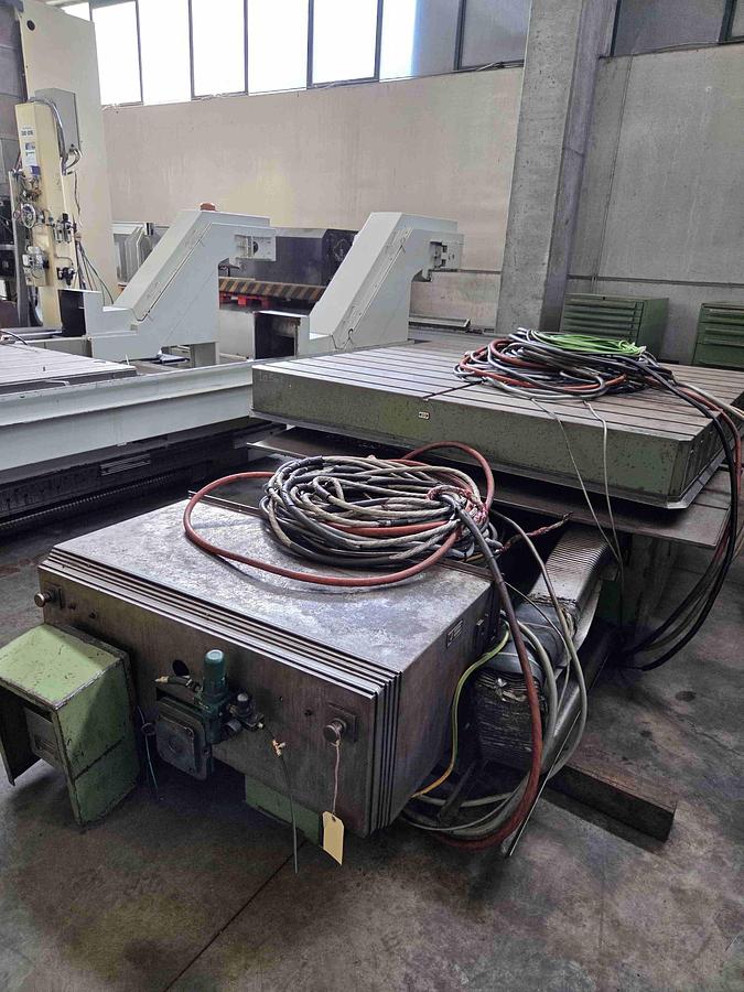 Usato TAVOLA ROTOTRASLANTE PAMA TG 3 CNC