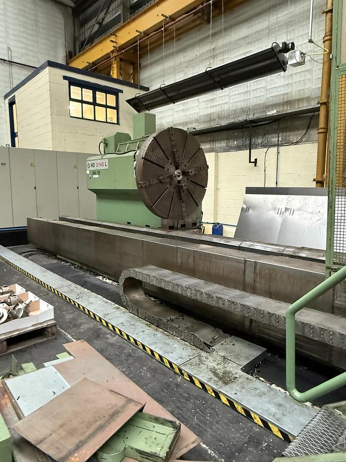 Usato TORNIO PARALLELO A TRE GUIDE TACCHI HD 3-140 L CNC