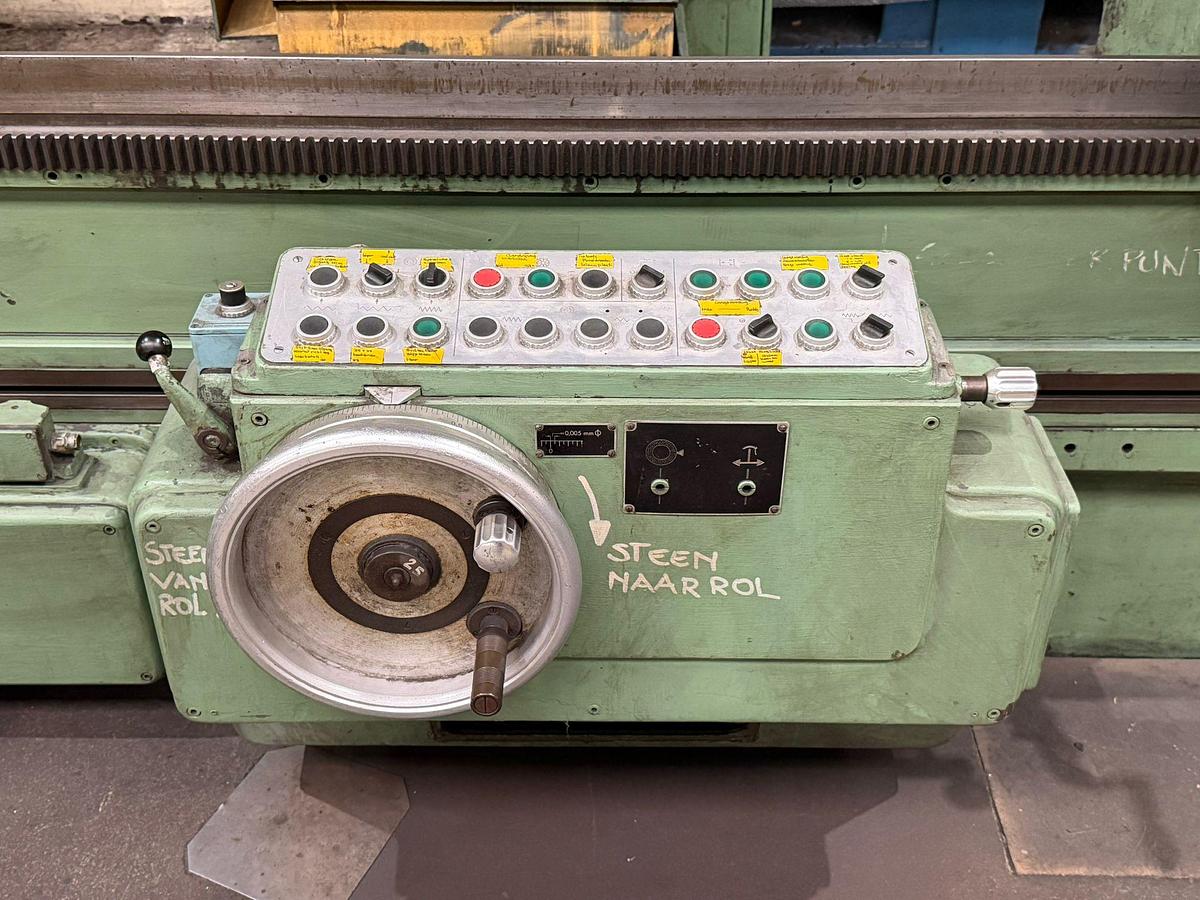 Usato RETTIFICA PER ESTERNI SCHMALTZ RM 82 x 6000