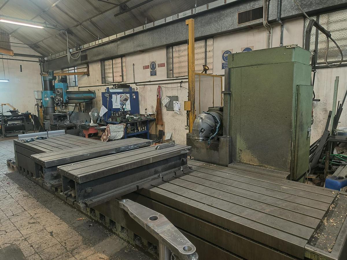 Usato FRESATRICE A BANCO FISSO MECOF CS 10