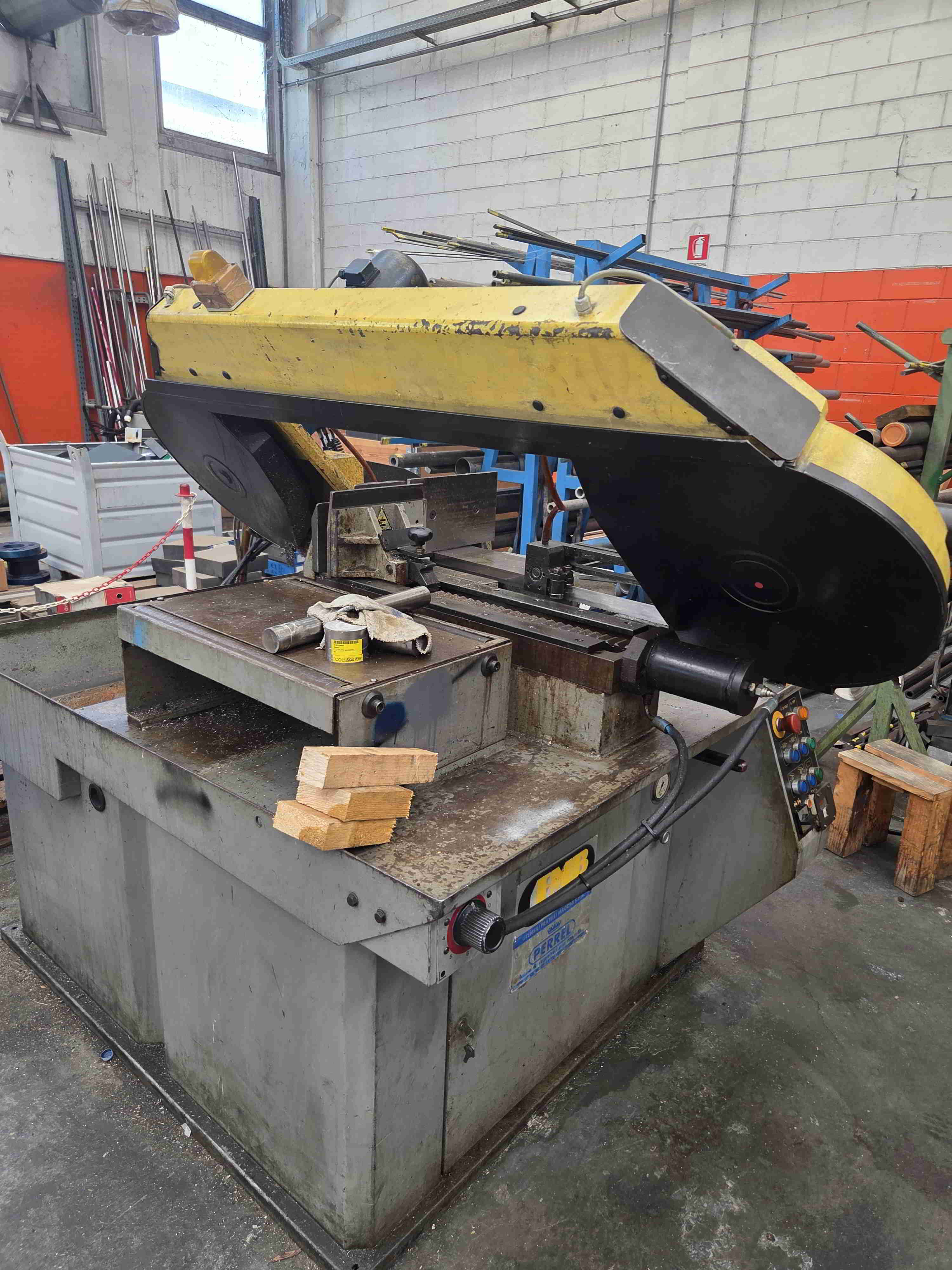 Usato SEGATRICE A NASTRO SEMI AUTOMATICA FMB PEGASUS