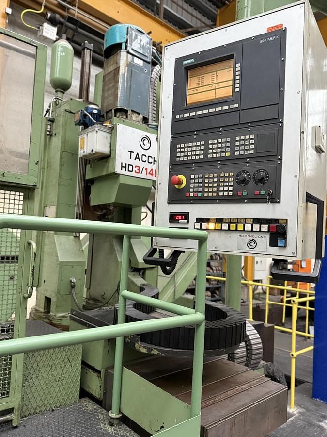 Usato TORNIO PARALLELO A TRE GUIDE TACCHI HD 3-140 L CNC