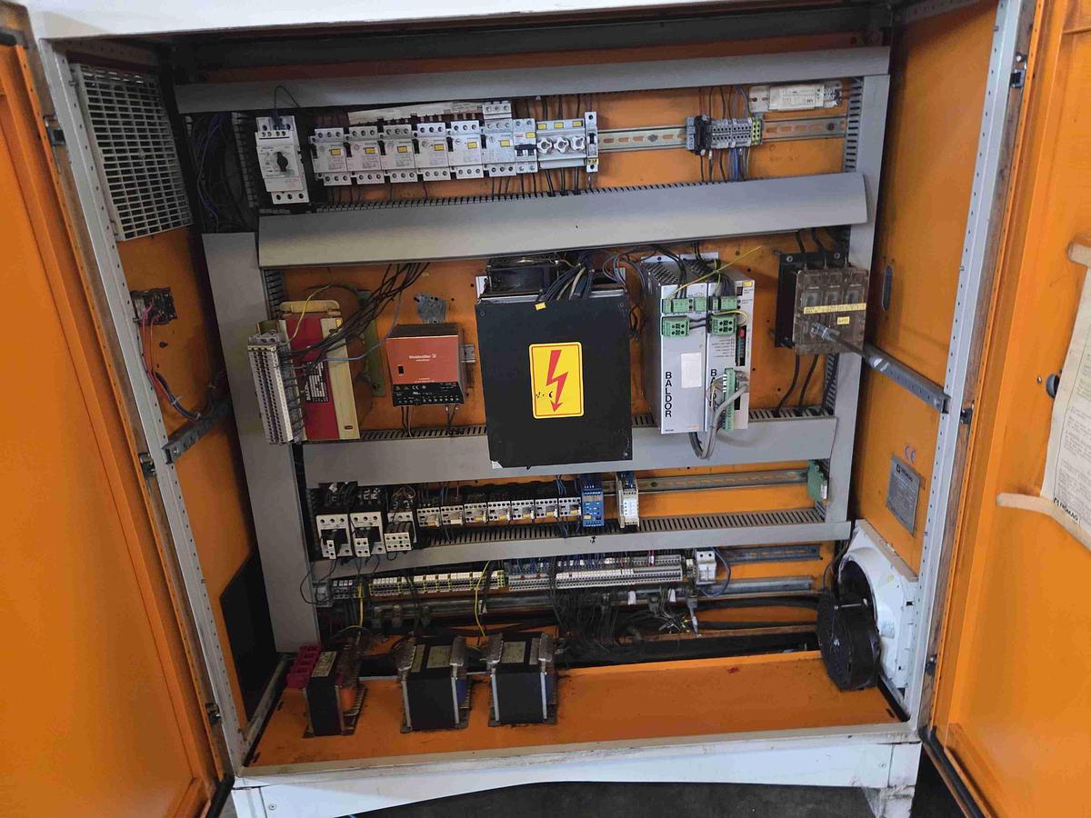 Usato CAVETTATRICE IDRAULICA FROMAG RAPIDA 150/1250 CNC