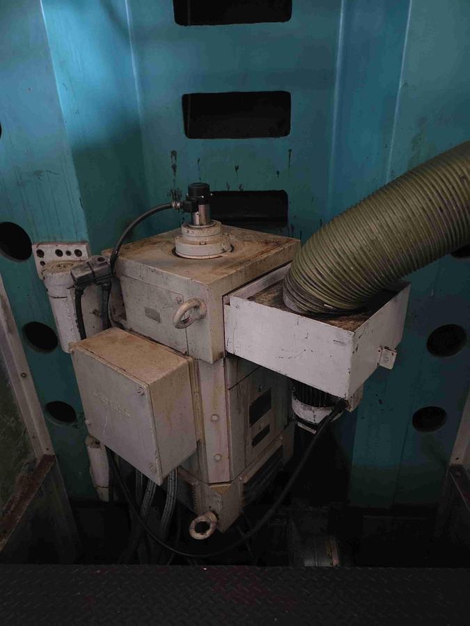 Usato TORNIO VERTICALE TOS SKIQ 20 CNC
