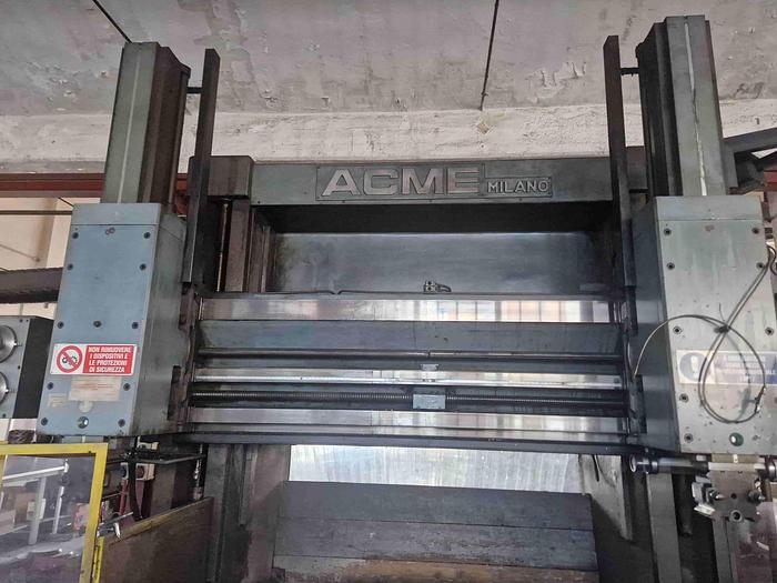 Usato TORNIO VERTICALE ACME VBM 15-23