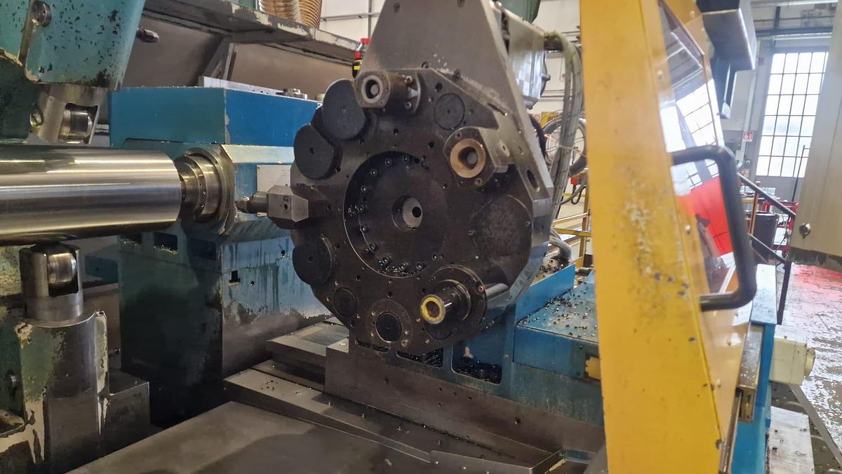 Usato TORNIO PARALLELO A TRE GUIDE GIANA GFSC 12 CNC - 760 x 7000