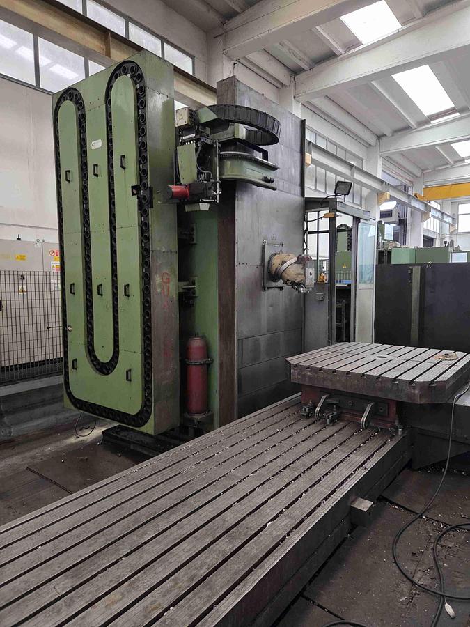 Usato FRESATRICE A MONTANTE MOBILE GUALDONI GOV 10000 CNC