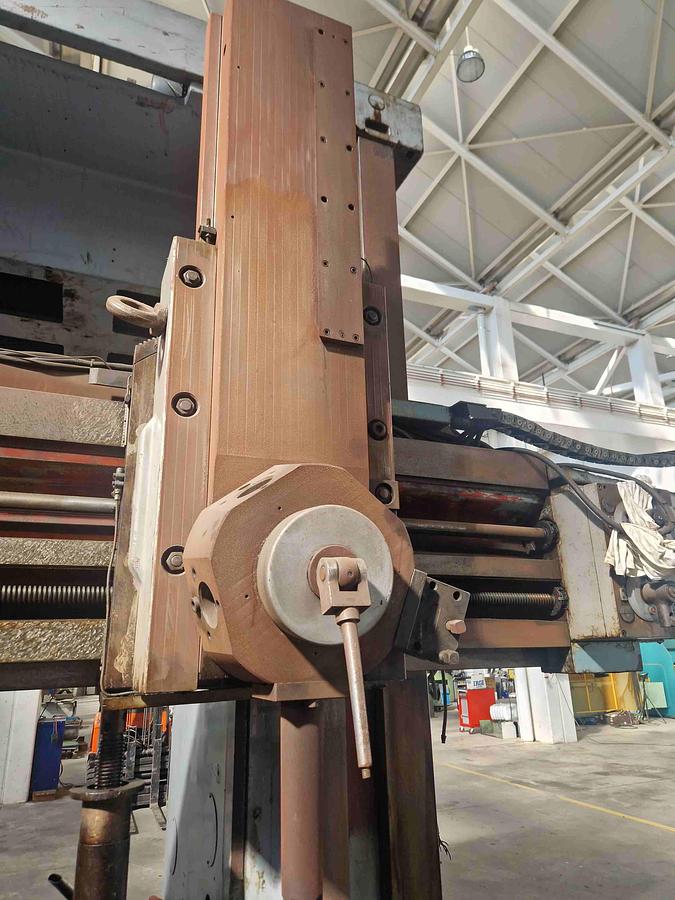 Usato TORNIO VERTICALE TITAN SC 27