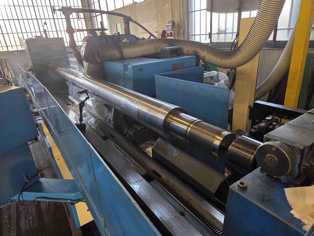 Usato RETTIFICA PER ESTERNI TOS BUC 63 B