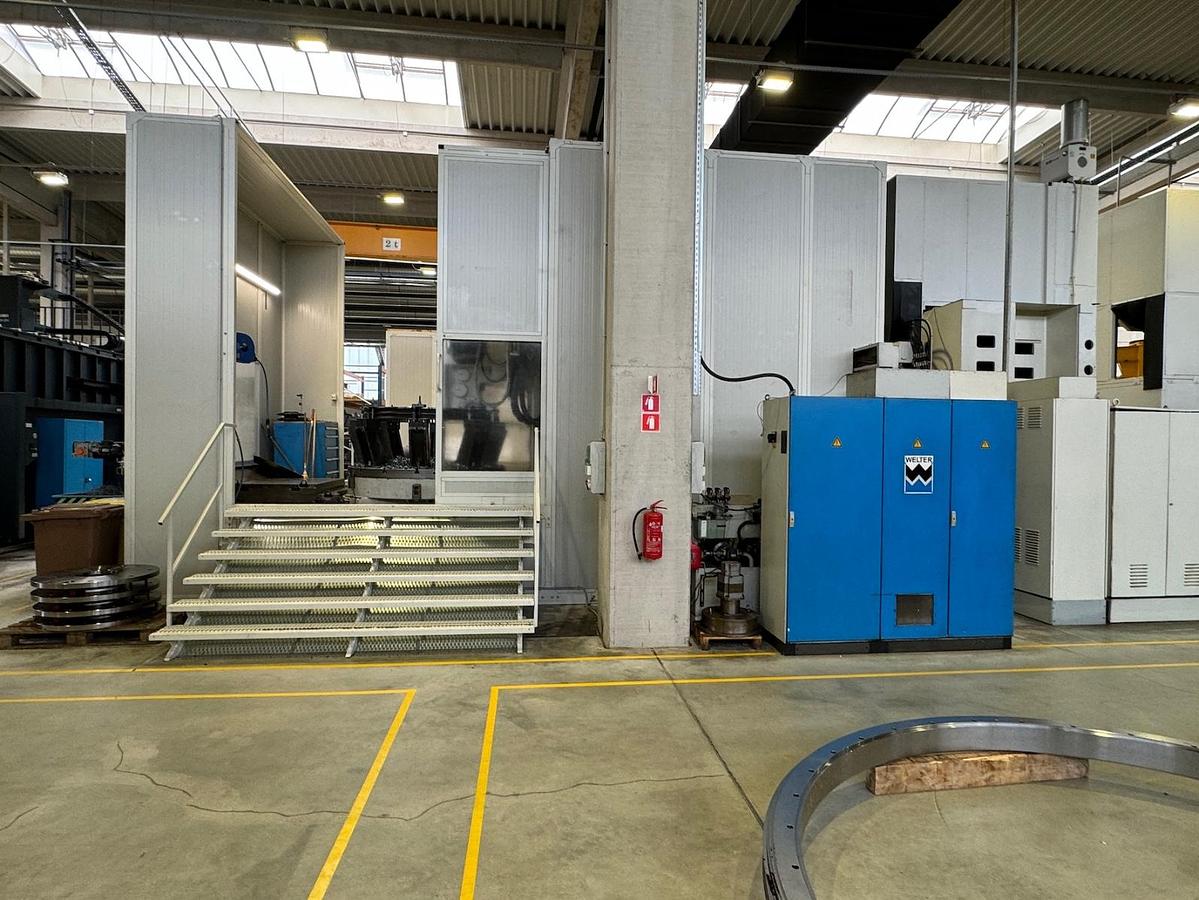 Usato DENTATRICE A CREATORE LIEBHERR L 3002 CNC