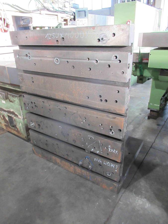 Usato SQUADRE IN GHISA SCANALATE - n. 2