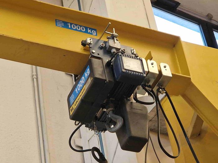 Usato GRU A BANDIERA COSMET 1 Tonn.