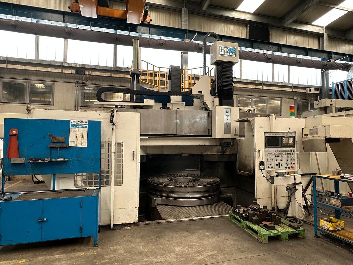 Usato TORNIO VERTICALE HNK NT 20/25 CNC
