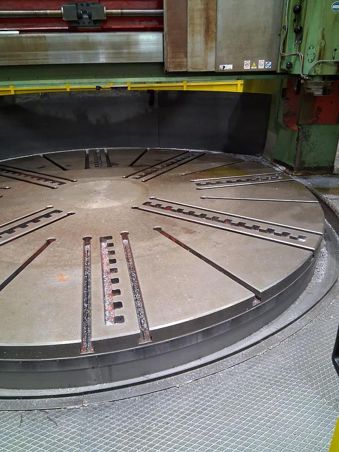 Usato TORNIO VERTICALE STANKOIMPORT 1550 H CNC